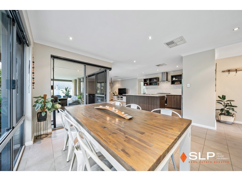 9 Leschenault Loop, Banksia Grove WA 6031