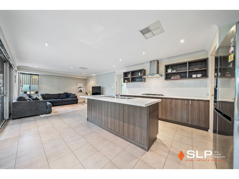 9 Leschenault Loop, Banksia Grove WA 6031