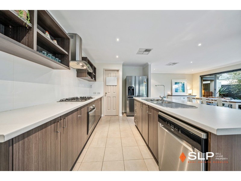 9 Leschenault Loop, Banksia Grove WA 6031