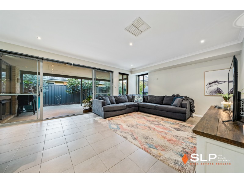 9 Leschenault Loop, Banksia Grove WA 6031