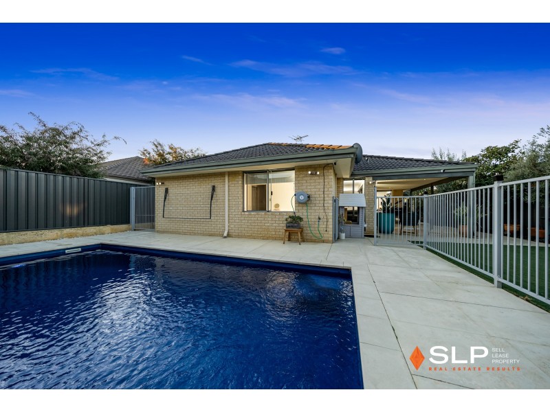 9 Leschenault Loop, Banksia Grove WA 6031