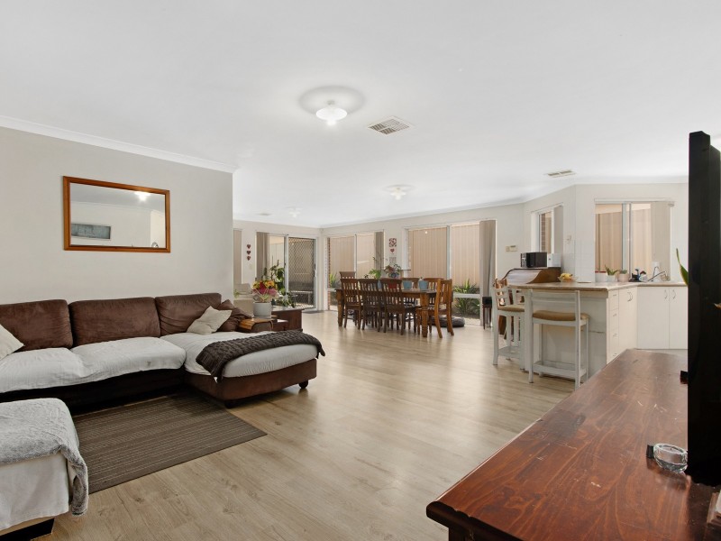 13 Charlton Way, Bertram WA 6167