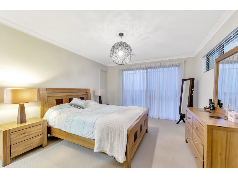 15 Pinehurst Loop, Meadow Springs WA 6210