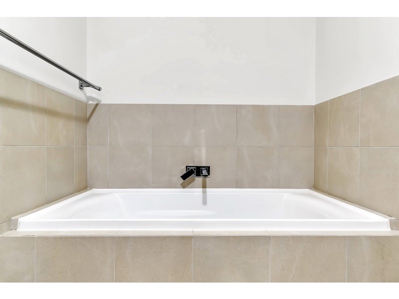 15 Pinehurst Loop, Meadow Springs WA 6210