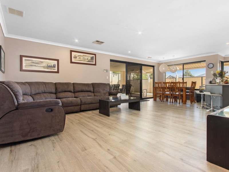 15 McCallum Parkway, Bertram WA 6167