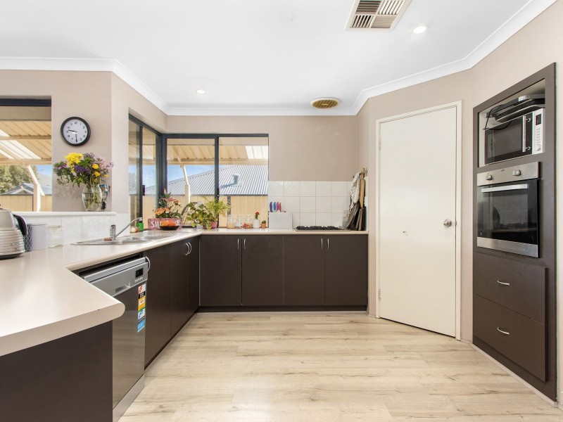 15 McCallum Parkway, Bertram WA 6167