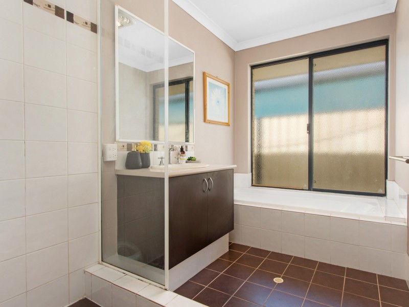 15 McCallum Parkway, Bertram WA 6167