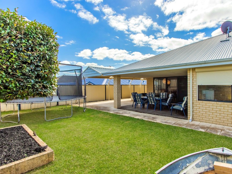 15 McCallum Parkway, Bertram WA 6167