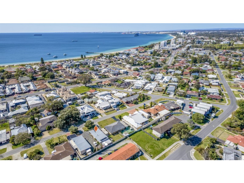 4/31 George Street, Rockingham WA 6168