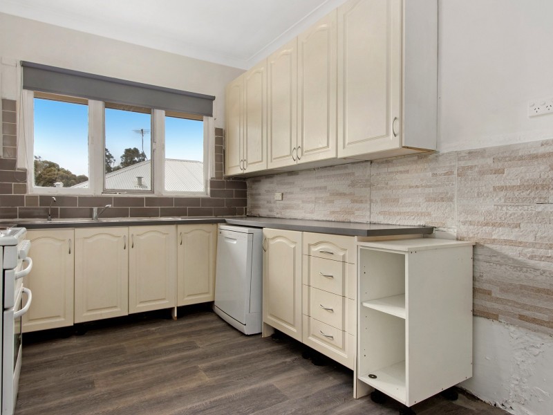 1/4 Brownell Place, Medina WA 6167