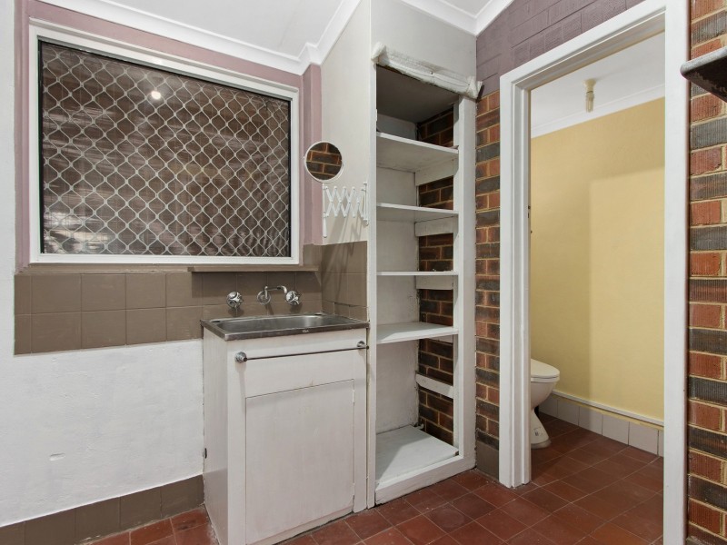 1/4 Brownell Place, Medina WA 6167