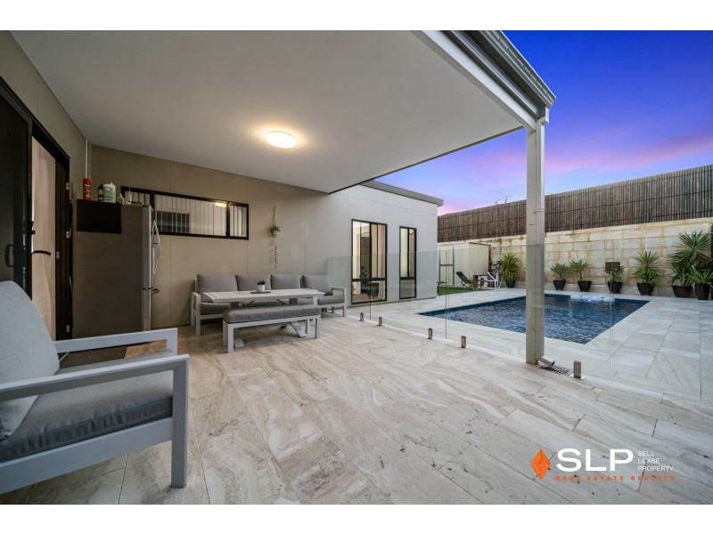 15 Mountain Street, Banksia Grove WA 6031