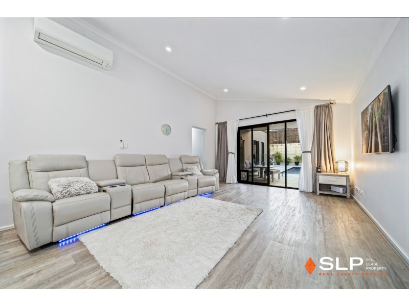 15 Mountain Street, Banksia Grove WA 6031