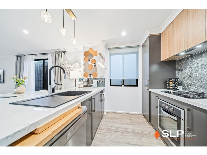 15 Mountain Street, Banksia Grove WA 6031