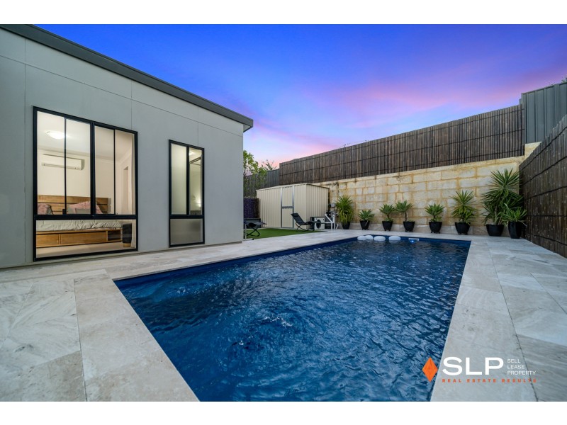 15 Mountain Street, Banksia Grove WA 6031