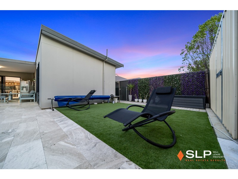 15 Mountain Street, Banksia Grove WA 6031