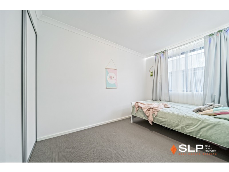 15 Mountain Street, Banksia Grove WA 6031