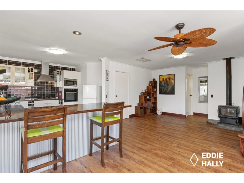 4 Curlew Way, Yangebup WA 6164