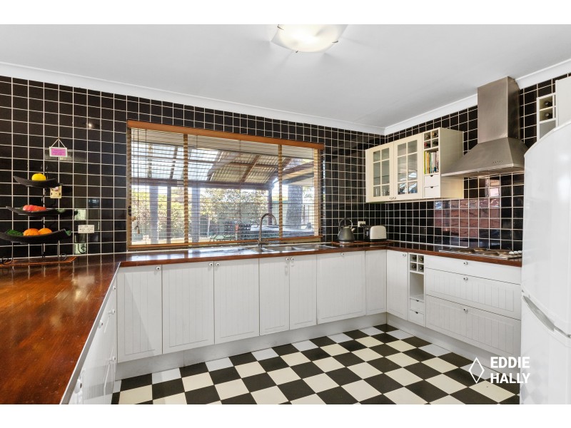 4 Curlew Way, Yangebup WA 6164