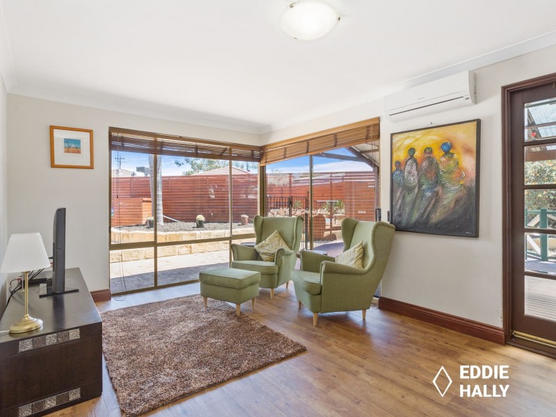 4 Curlew Way, Yangebup WA 6164