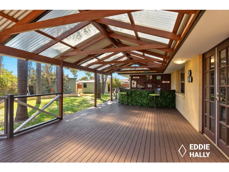 4 Curlew Way, Yangebup WA 6164