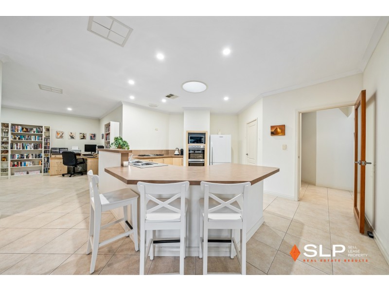 3 Eilyer Way, Carramar WA 6031