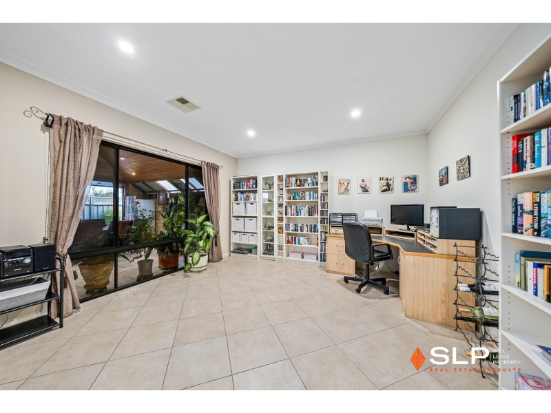 3 Eilyer Way, Carramar WA 6031
