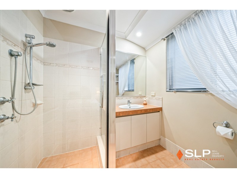 3 Eilyer Way, Carramar WA 6031