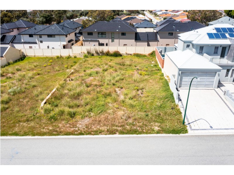 16 Cvitan Bend, Madeley WA 6065