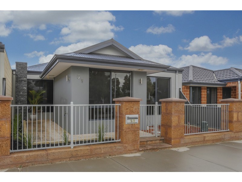 51 Sessilis Road, Banksia Grove WA 6031
