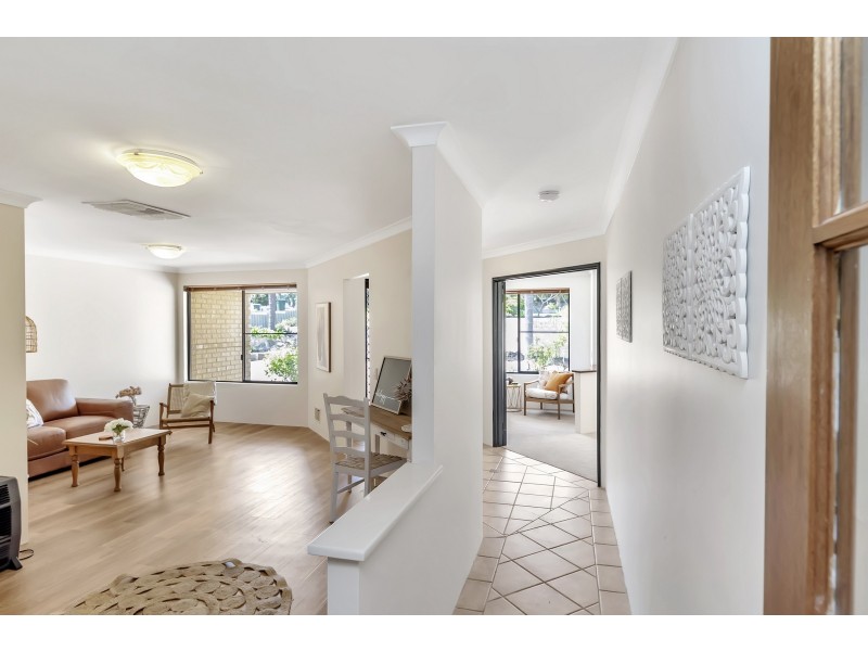37 Carina Circle, Halls Head WA 6210