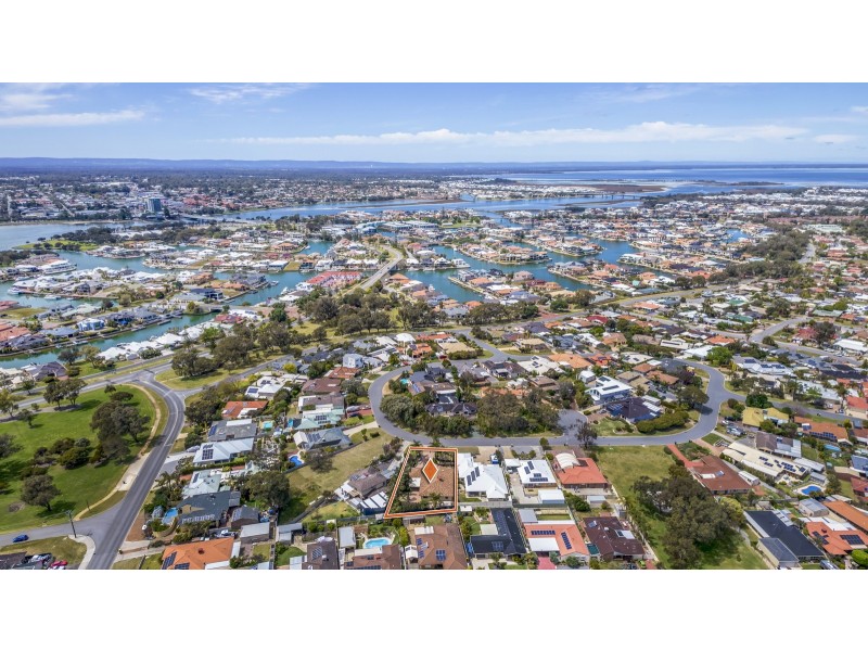 37 Carina Circle, Halls Head WA 6210