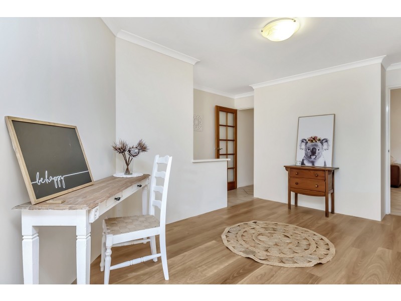 37 Carina Circle, Halls Head WA 6210