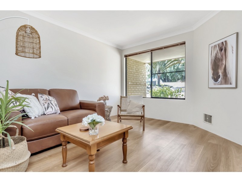 37 Carina Circle, Halls Head WA 6210