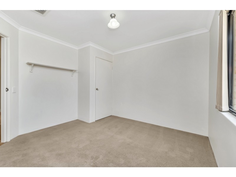 37 Carina Circle, Halls Head WA 6210