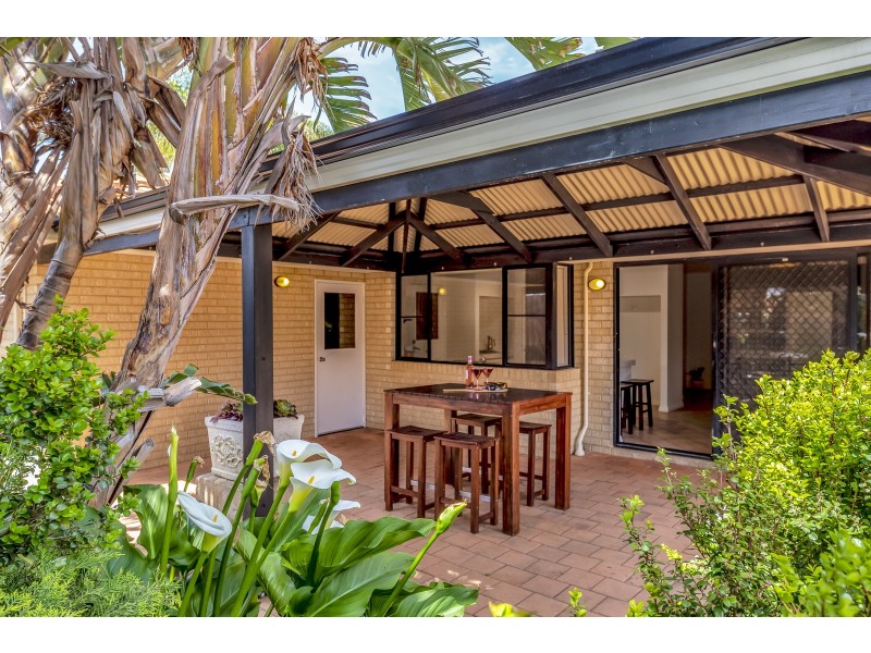 37 Carina Circle, Halls Head WA 6210