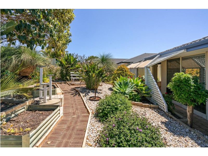 44 Deller Drive, Bibra Lake WA 6163