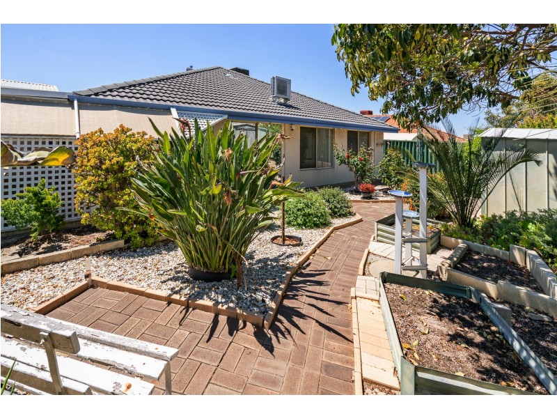 44 Deller Drive, Bibra Lake WA 6163