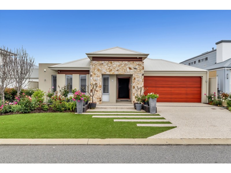 14 Tallering Way, Golden Bay WA 6174