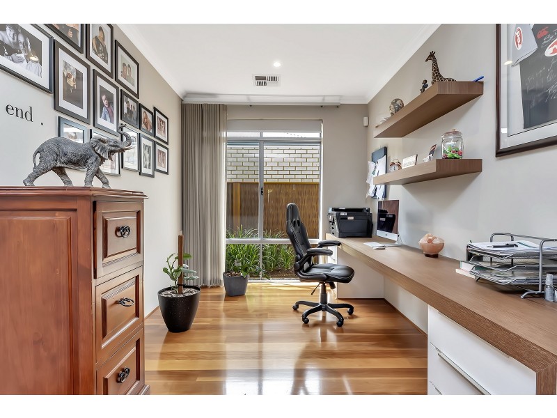 14 Tallering Way, Golden Bay WA 6174