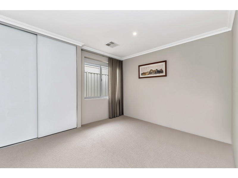 14 Tallering Way, Golden Bay WA 6174