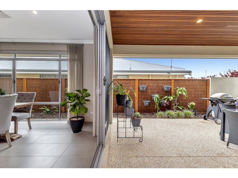 14 Tallering Way, Golden Bay WA 6174