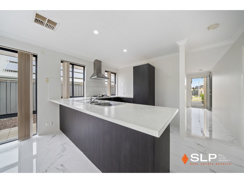 18 Montane Turn, Banksia Grove WA 6031