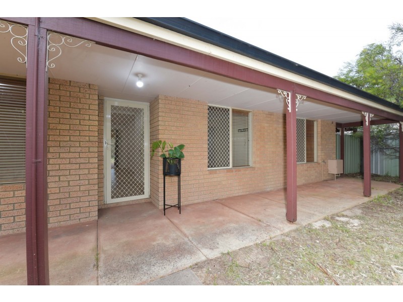 35 Lockhart Place, Gosnells WA 6110