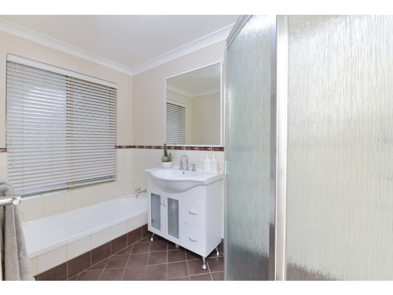 35 Lockhart Place, Gosnells WA 6110