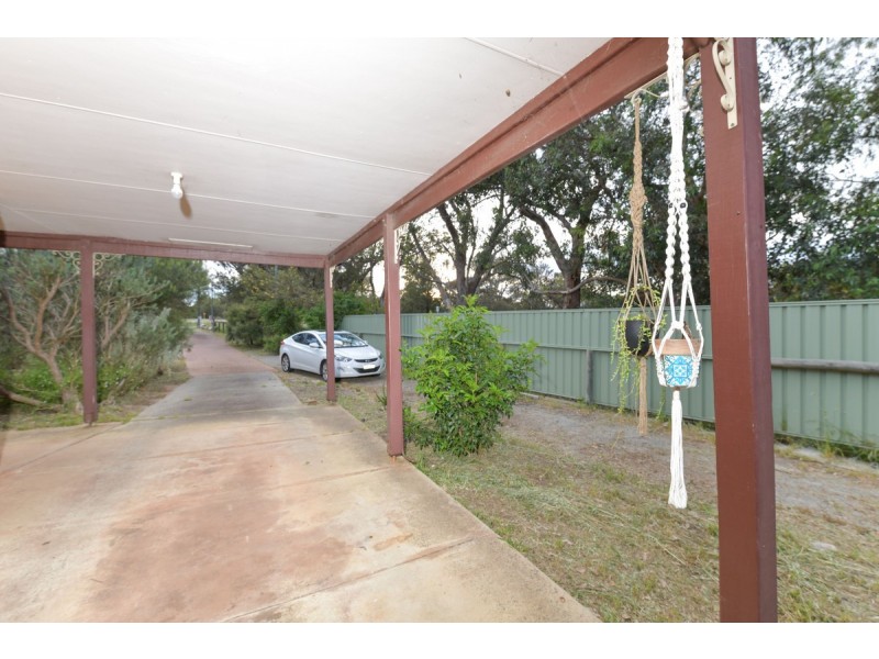 35 Lockhart Place, Gosnells WA 6110