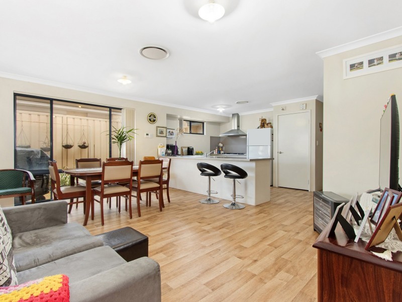 6 Renton Way, Bertram WA 6167