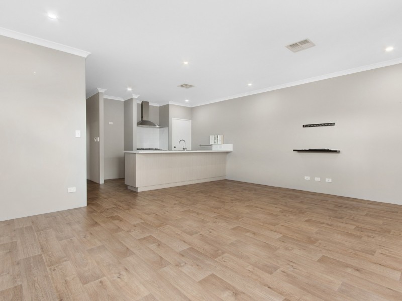 4 Equinox Loop, Wellard WA 6170