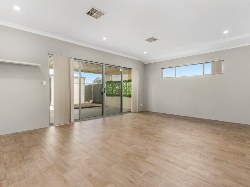 4 Equinox Loop, Wellard WA 6170
