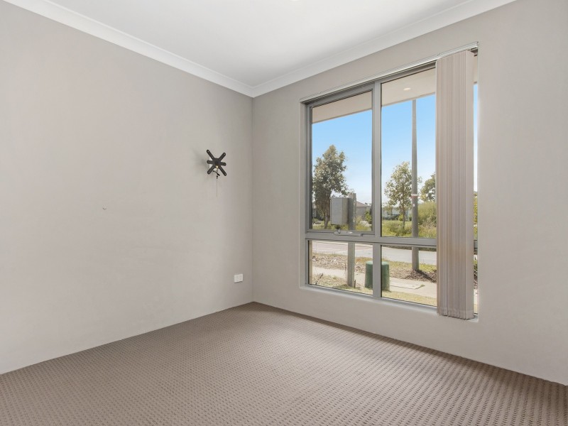 4 Equinox Loop, Wellard WA 6170